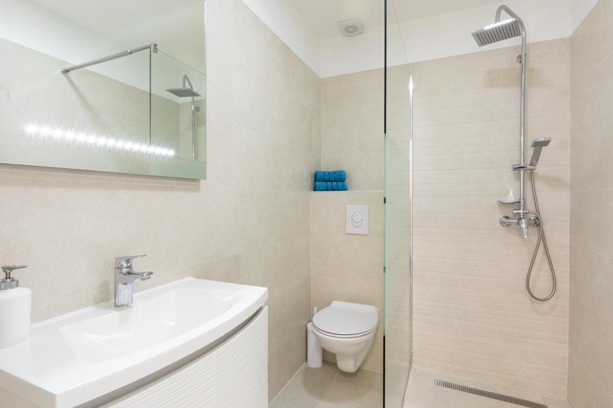 Apartments Augustinovic Baška Стая снимка